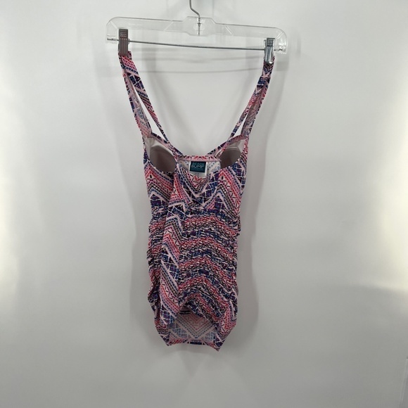 Motherhood Maternity Beach Bump bathing suit top Size Medium - Picture 5 of 9